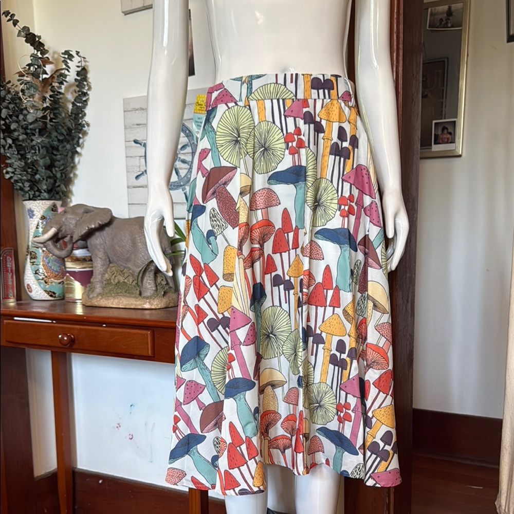 NWT size small LA soul fungi mushroom Colorful Patterned Women's Skirt